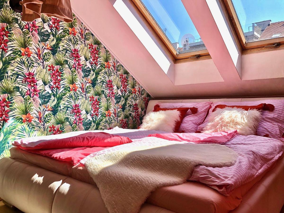 Duplex With Quite Terrace On Wenceslas Sq. Prague Ngoại thất bức ảnh